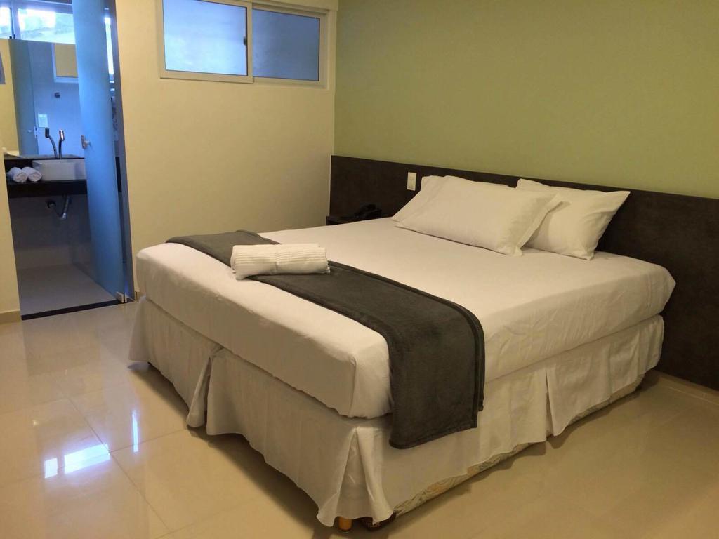 ז'אבואטו דוס גוארראפס Scenarium Hotel חדר תמונה