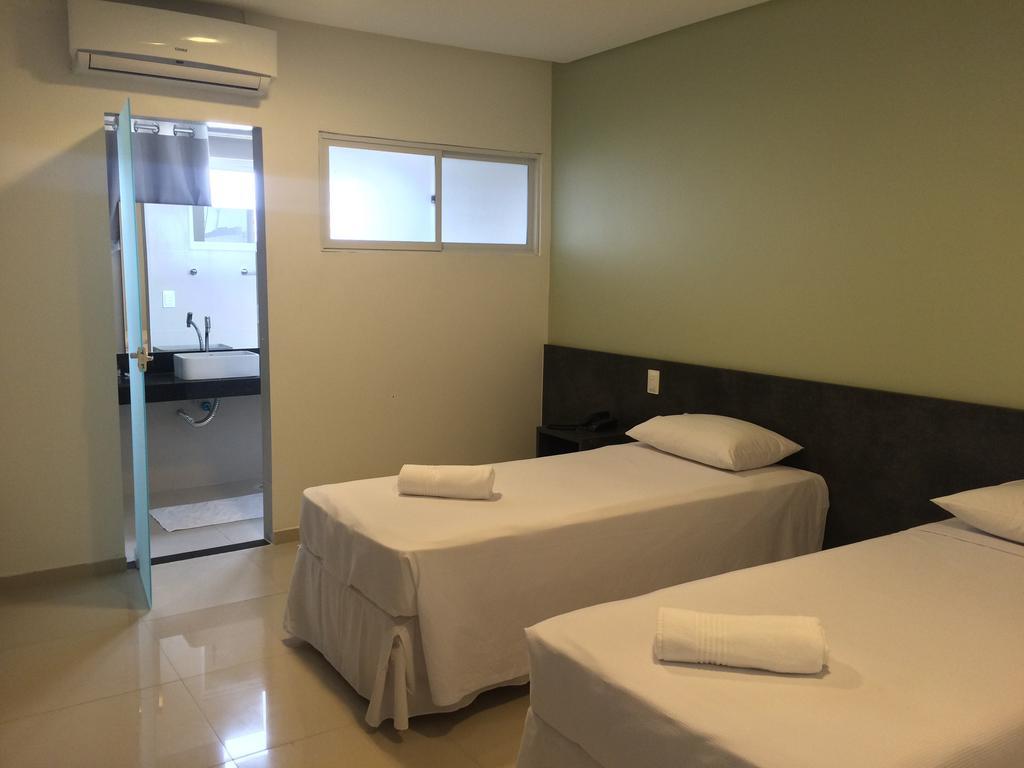 ז'אבואטו דוס גוארראפס Scenarium Hotel חדר תמונה