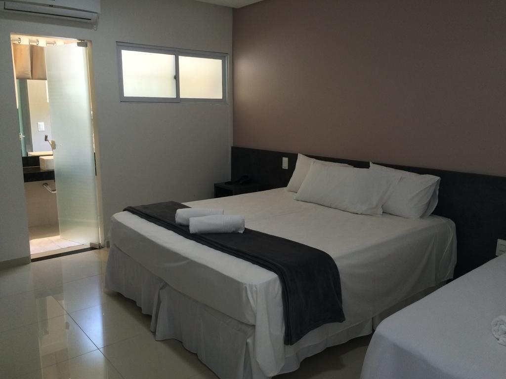 ז'אבואטו דוס גוארראפס Scenarium Hotel חדר תמונה