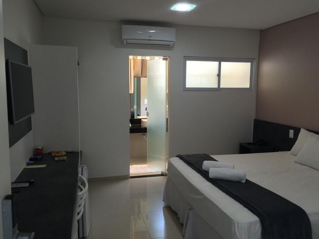 ז'אבואטו דוס גוארראפס Scenarium Hotel חדר תמונה